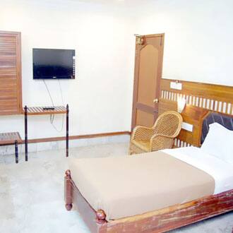 R.R. Hotel (35kms From Theni), Theni 2